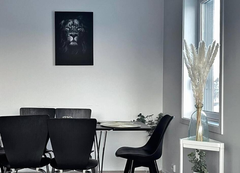 New Magnificent View Apartment Near The Centre ทรอมโซ ภายนอก รูปภาพ